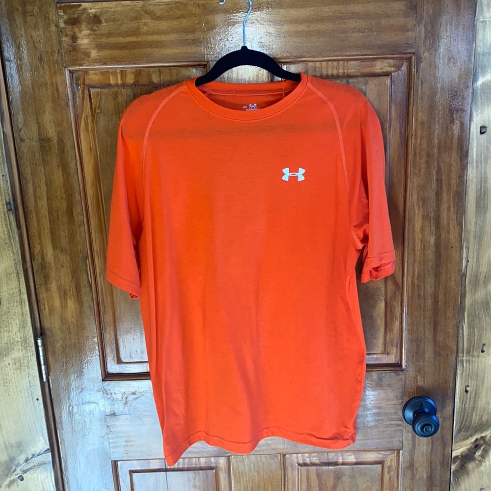 Under Armour T-shirt
